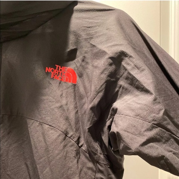 NORTHFACE red Logo Wind Breaker JAPAN EXCLUSIVE S - Picture 2 of 5